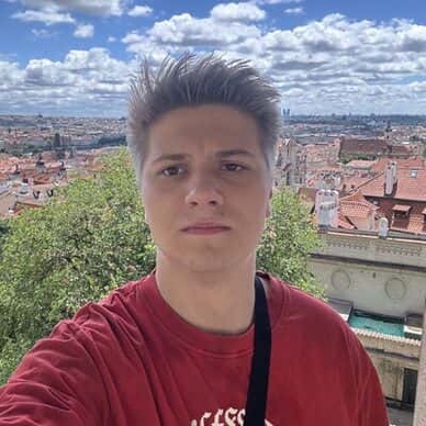 Daniil Karol